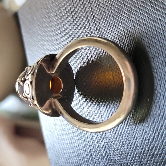 Ring - Picture 2 of 3